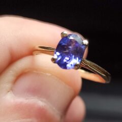 Purple Tanzanite Ring, Yellow gold