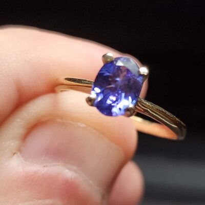 Purple Tanzanite Ring, Yellow gold