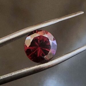 Garnet, Round Cut